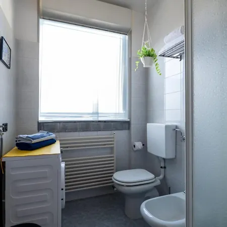 Apartamento Lorelake Holidays - Sunny With Rooftop Terrace - 10 Min From Center, & Stadium Como