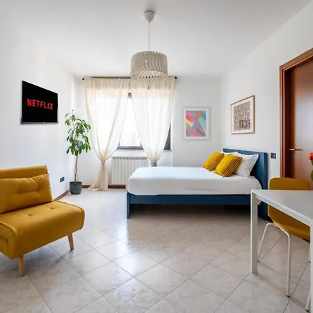 Apartamento Lorelake Holidays - Sunny With Rooftop Terrace - 10 Min From Center, & Stadium