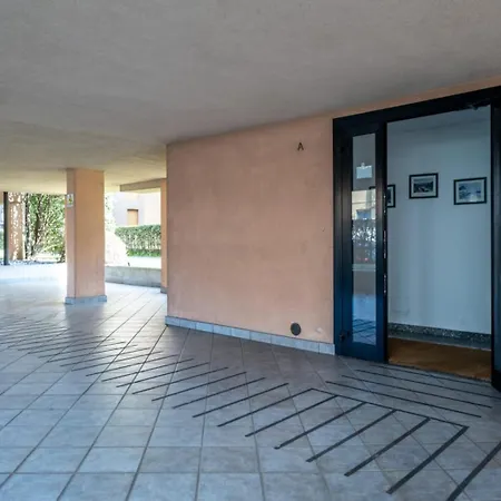 Apartment Sunny Studio- By Lorelake Holidays Como