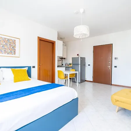 Apartamento Lorelake Holidays - Sunny With Rooftop Terrace - 10 Min From Center, & Stadium