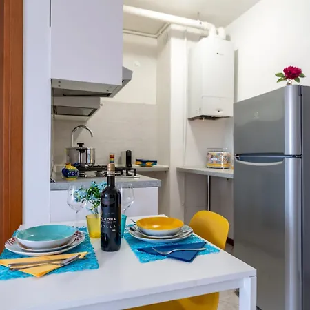 Apartamento Lorelake Holidays - Sunny With Rooftop Terrace - 10 Min From Center, & Stadium *