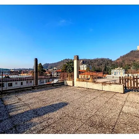 Apartamento Lorelake Holidays - Sunny With Rooftop Terrace - 10 Min From Center, & Stadium *